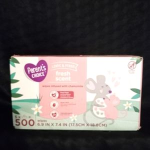 Parent's choice light and fresh wipes infused with chamomile